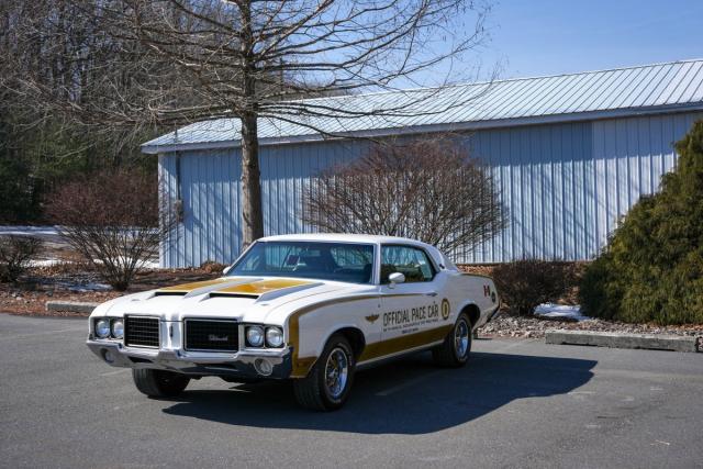 Oldsmobile Cutlass Hurst/olds image 4