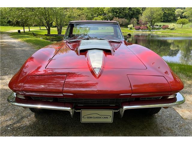 Chevrolet Corvette image 2