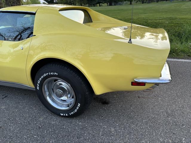 Chevrolet Corvette image 1
