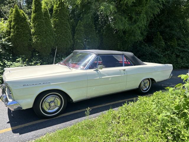 Ford Galaxie image 3