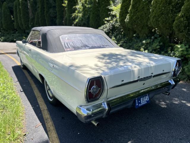 Ford Galaxie image 7