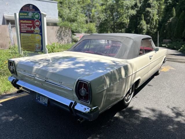 Ford Galaxie image 4