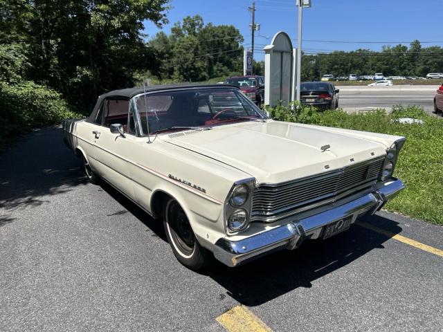 Ford Galaxie image 9