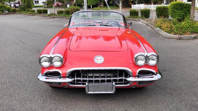 Chevrolet Corvette image 9