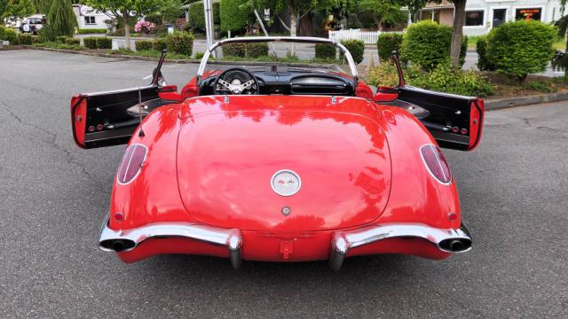 Chevrolet Corvette image 6