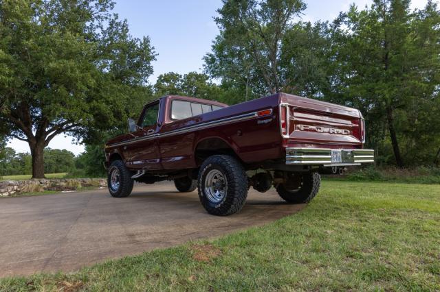 Ford F-250 image 2