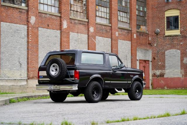Ford Bronco image 7