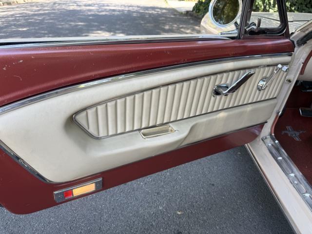 Ford Mustang image 8