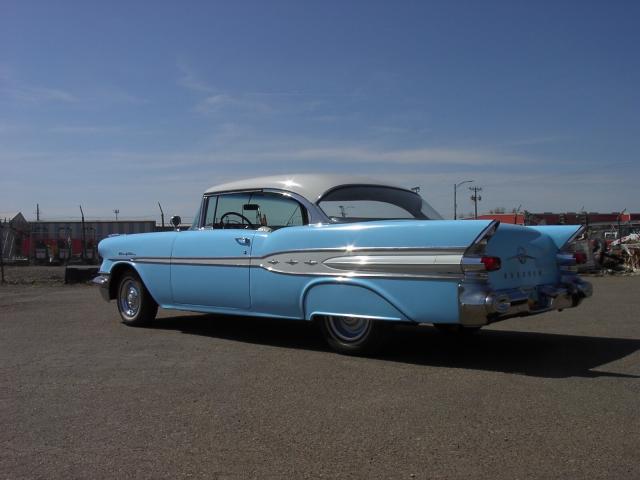 Pontiac Chieftan image 2