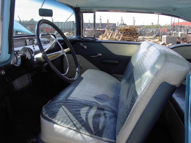 Pontiac Chieftan image 6