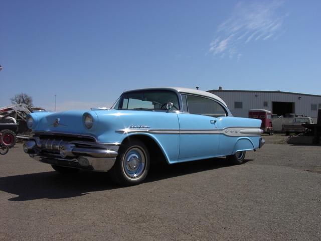 Pontiac Chieftan image 9