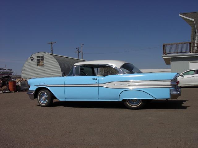Pontiac Chieftan image 8