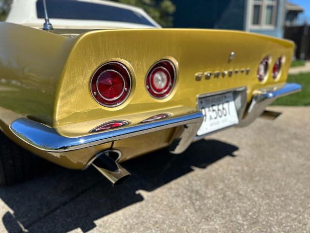 Chevrolet Corvette image 9