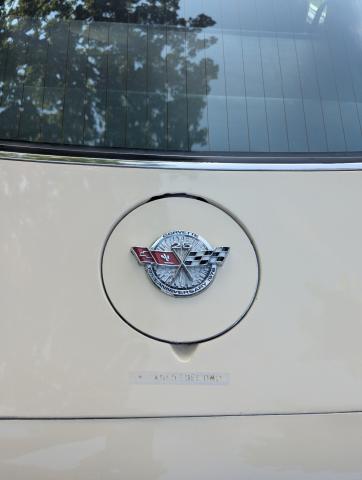Chevrolet Corvette image 1