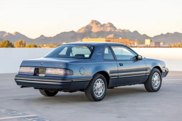 Ford Thunderbird image 6