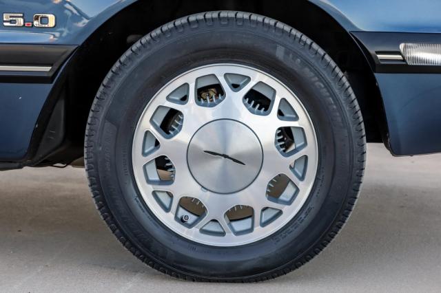 Ford Thunderbird image 9