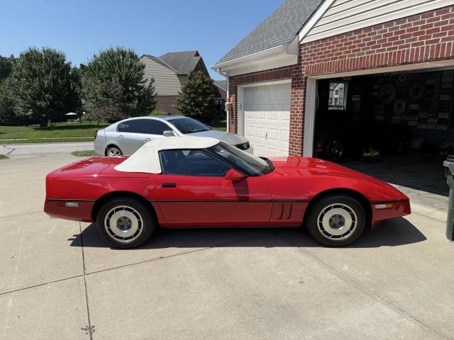 Chevrolet Corvette image 1