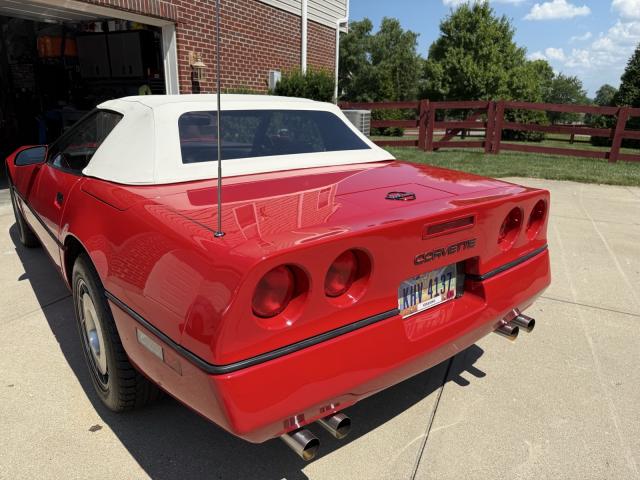 Chevrolet Corvette image 9