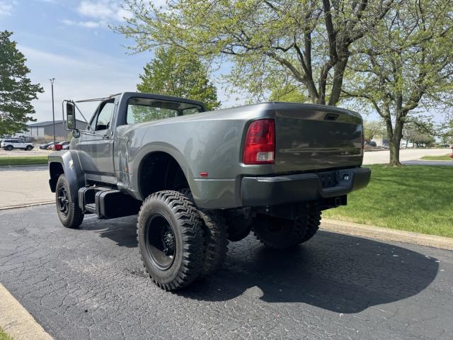 Ford F-700 image 7