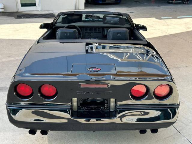 Chevrolet Corvette image 8