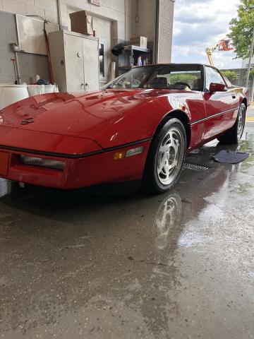 Chevrolet Corvette image 1