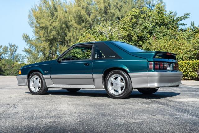 Ford Mustang image 3