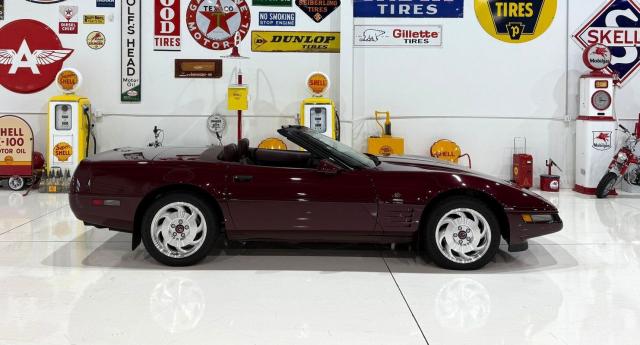 Chevrolet Corvette image 8