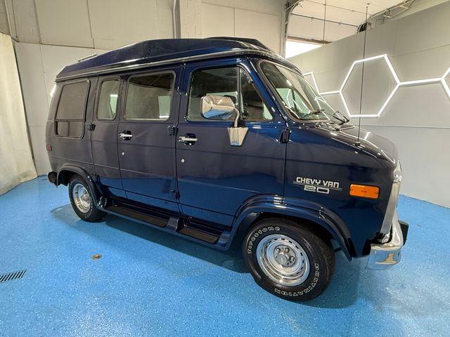 Chevrolet Sportvan G20 image 8