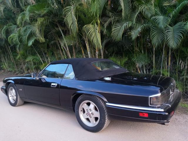 Jaguar Xjs image 1