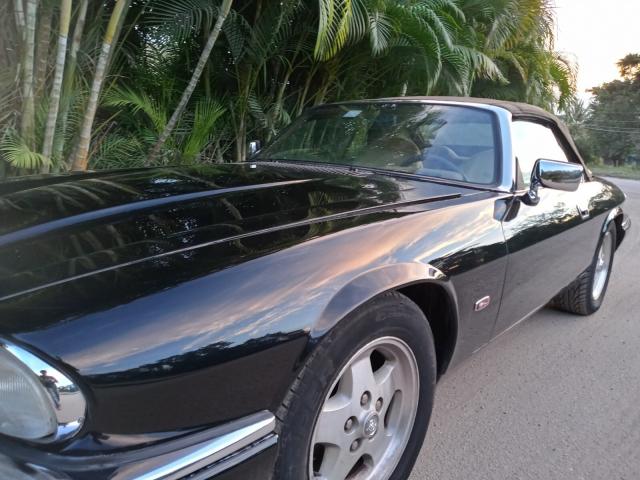 Jaguar Xjs image 3