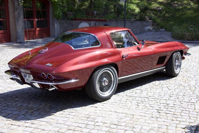 Chevrolet Corvette image 9