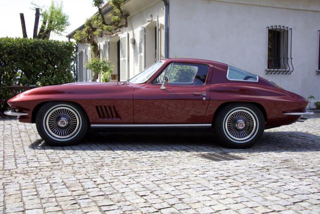 Chevrolet Corvette image 2