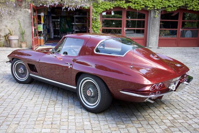 Chevrolet Corvette image 6