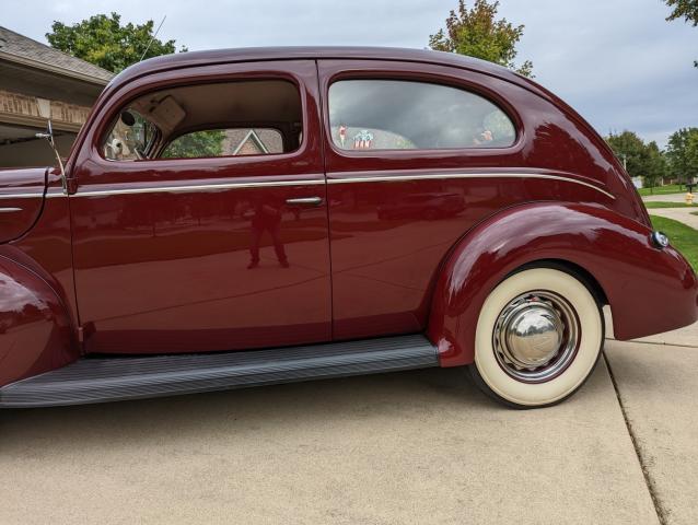 Ford Tudor image 3