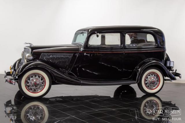 Ford Model 40 Deluxe Tudor image 4