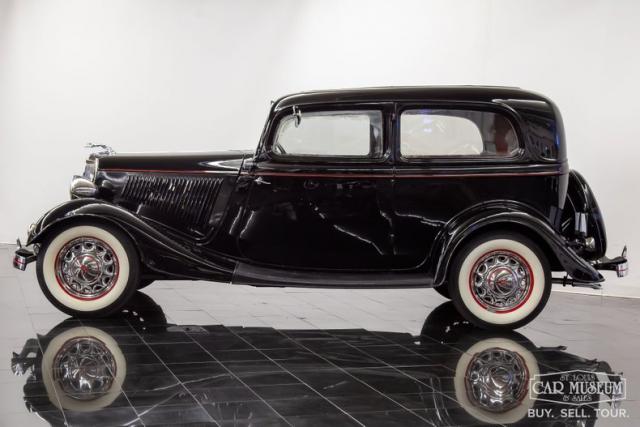 Ford Model 40 Deluxe Tudor image 7