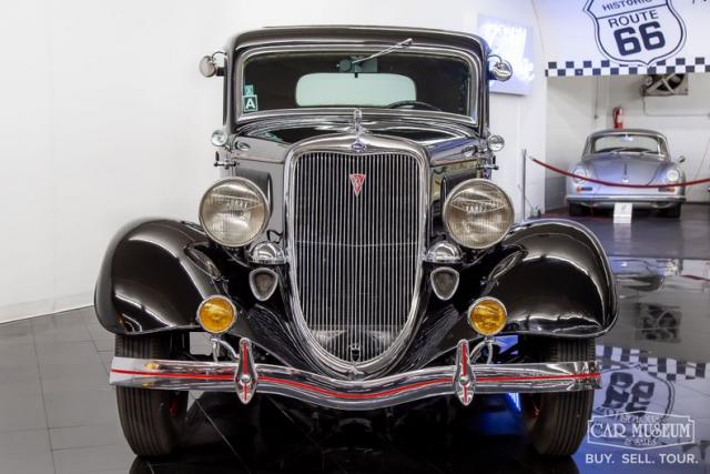 Ford Model 40 Deluxe Tudor image 6