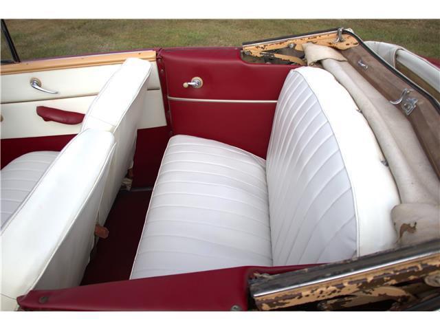 Ford Deluxe image 2