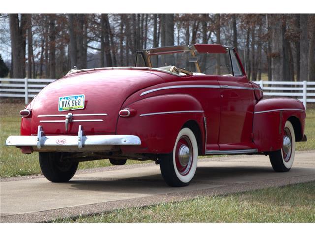 Ford Deluxe image 5