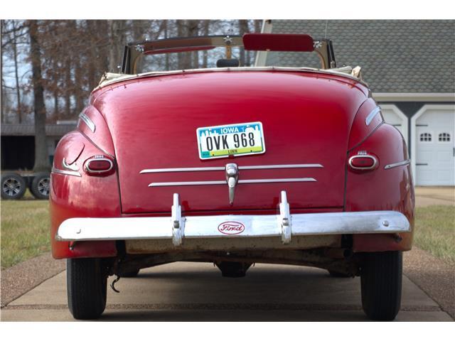 Ford Deluxe image 1