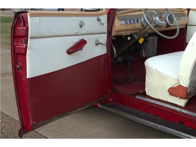 Ford Deluxe image 4