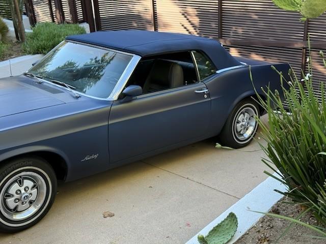 Ford Mustang image 8