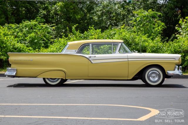 Ford Fairlane 500 Skyliner Retractable image 9