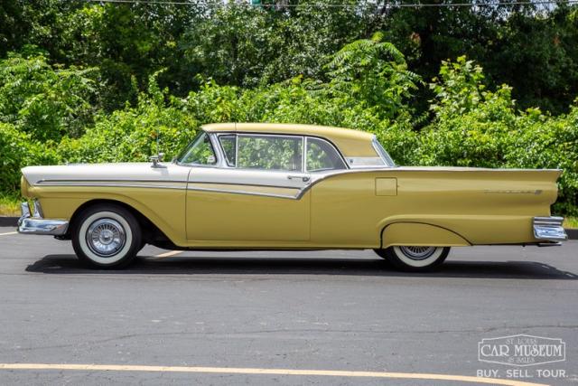 Ford Fairlane 500 Skyliner Retractable image 7