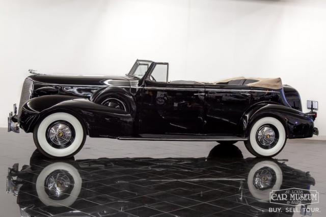 Cadillac Series 85 Twelve Convertible image 4