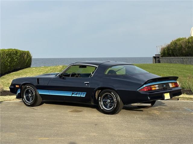 Chevrolet Camaro image 8