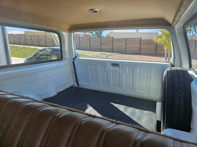 Chevrolet Suburban image 5