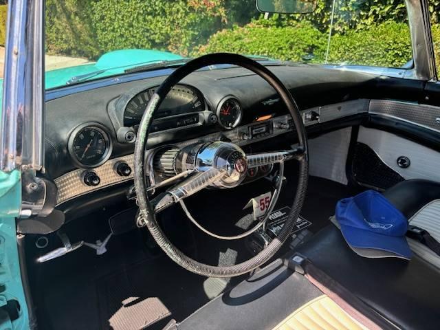 Ford Thunderbird image 8