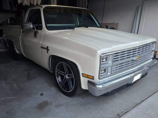 Chevrolet Silverado image 2