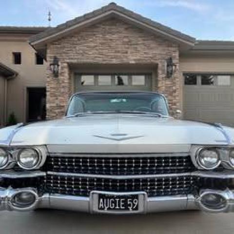 Cadillac Coupe Deville image 2